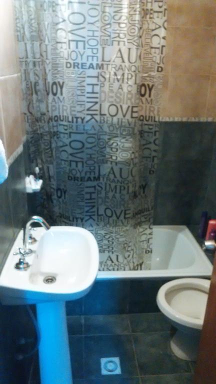 Loica Hostel ปูแอร์โตมาดริน ภายนอก รูปภาพ