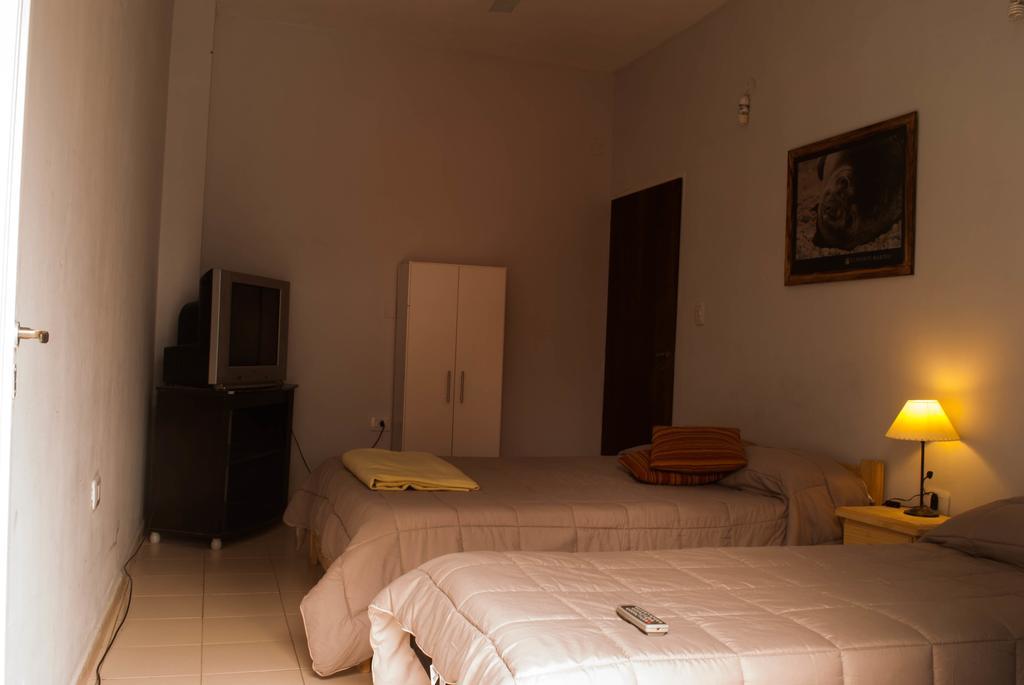 Loica Hostel ปูแอร์โตมาดริน ภายนอก รูปภาพ