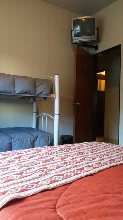 Loica Hostel ปูแอร์โตมาดริน ภายนอก รูปภาพ