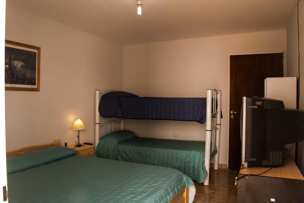 Loica Hostel ปูแอร์โตมาดริน ภายนอก รูปภาพ