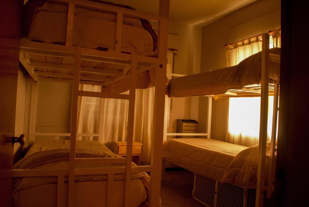 Loica Hostel ปูแอร์โตมาดริน ภายนอก รูปภาพ